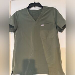 Catarina One-pocket Scrub Top
